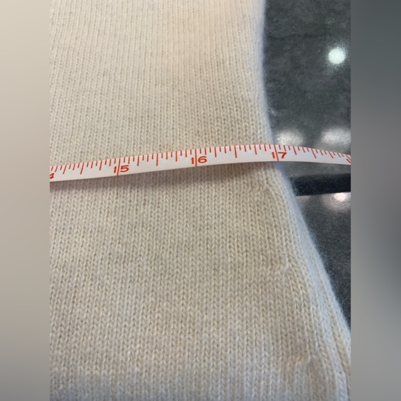 BANANA REPUBLIC Angora/Wool - Picture 9 of 9